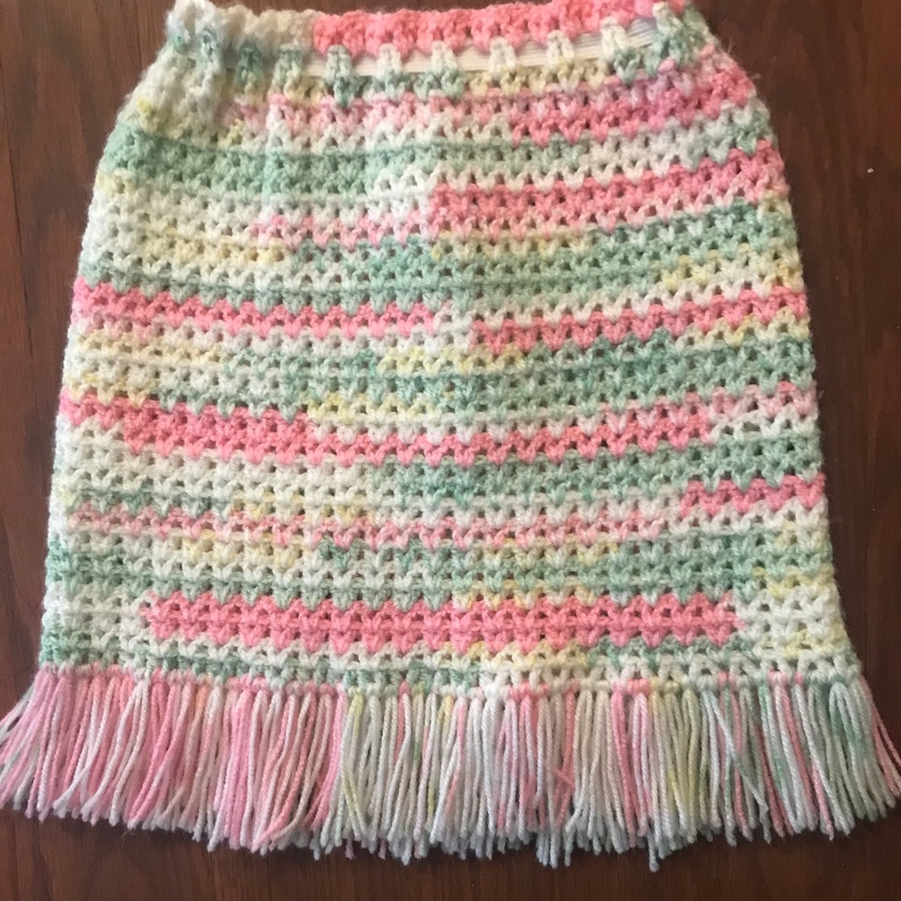 Vintage Girls Skirt Crocheted 3/4